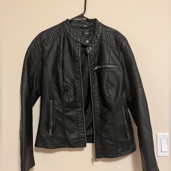 Leather Jacket - Picture 1 of 3